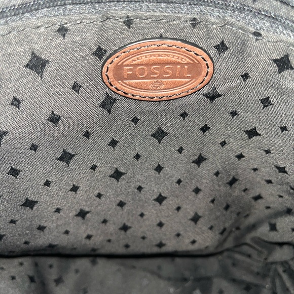 ⭐️Fossil Crossbody Leather Bag⭐️ - Picture 8 of 8